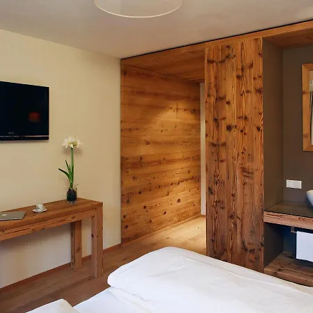Hotel Stallerhof 2*