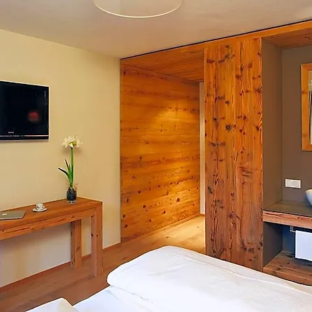 Hotel Stallerhof 2*