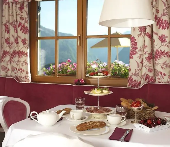 Отель Stallerhof Голлинг-на-Хальцахе